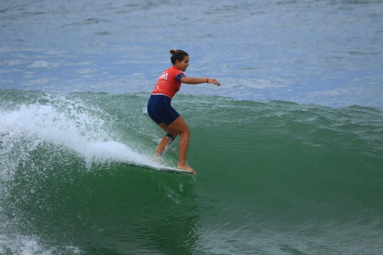 REMA WSL Saquarema Surf Festival abre mais duas competições em mar clássico na quarta-feira