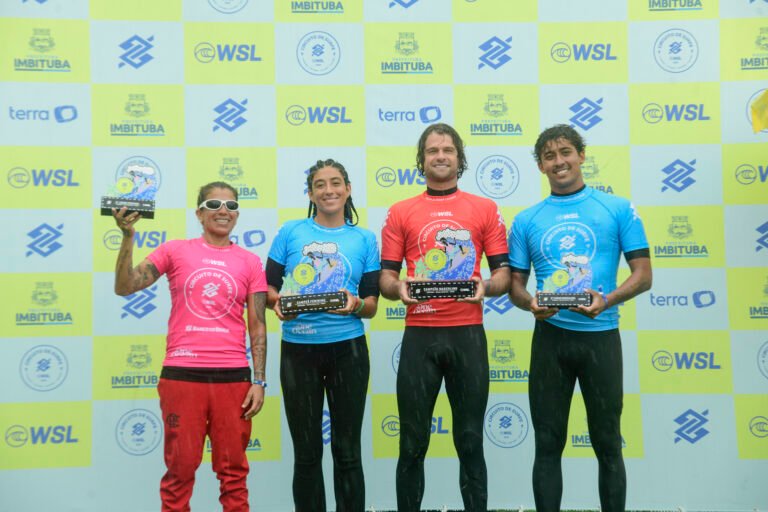 Matheus Navarro e Daniella Rosas vencem a terceira etapa do Circuito Banco do Brasil de Surfe 2025 na Praia da Vila