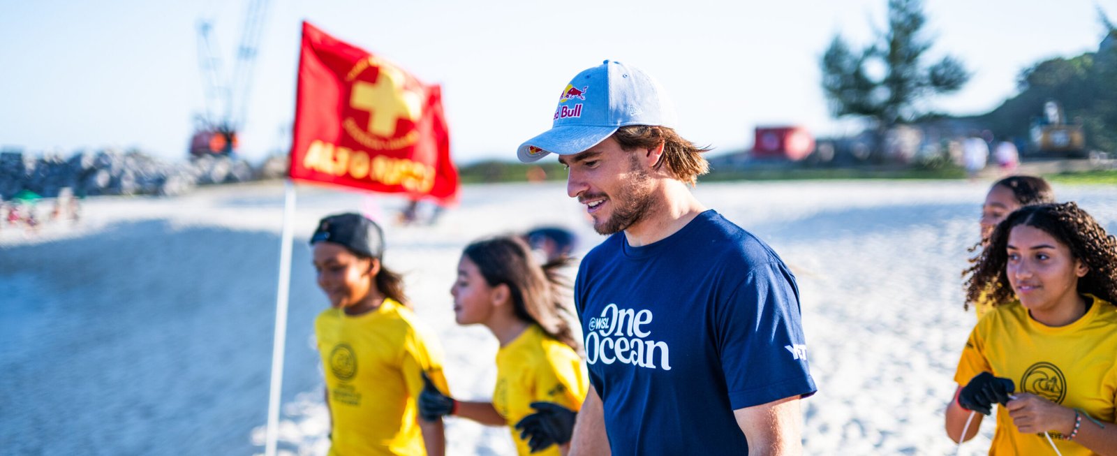 Unidas pelo mar, WSL e Mubadala Brazil SailGP Team firmam parceria pela preservação dos oceanos