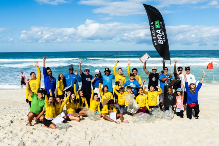 WSL One Ocean promove ação de educação ambiental com crianças em Saquarema durante o VIVO Rio Pro apresentado por Corona Cero