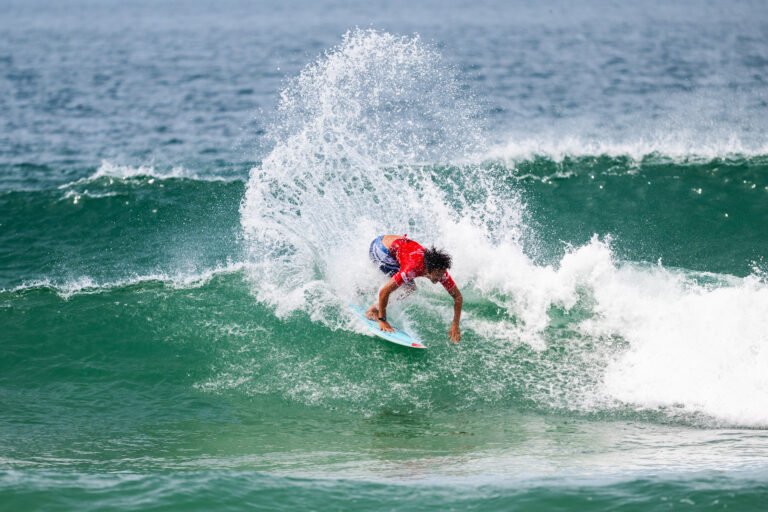 Jackson Bunch assume liderança provisória do Challenger Series após maior nota no segundo dia de disputas do Banco do Brasil São Sebastião Pro
